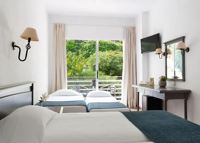 Louis Ionian Sun Hotel 4*