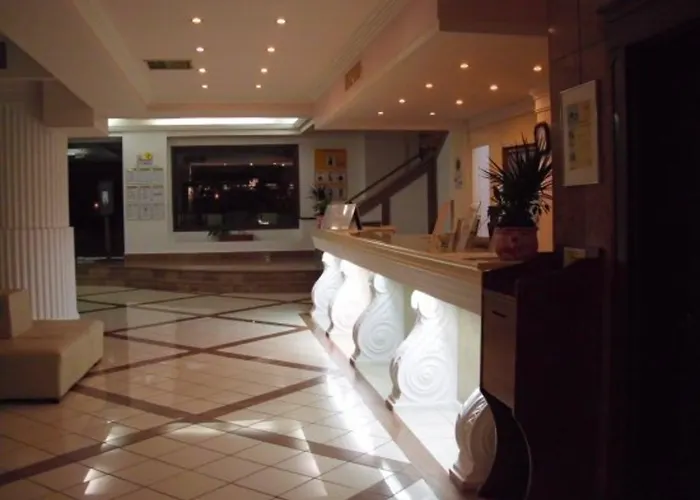 Louis Ionian Sun 酒店 4*